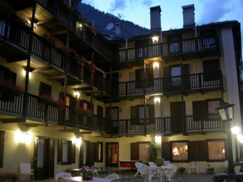 Hotel Tavernier كورمايور المظهر الخارجي الصورة